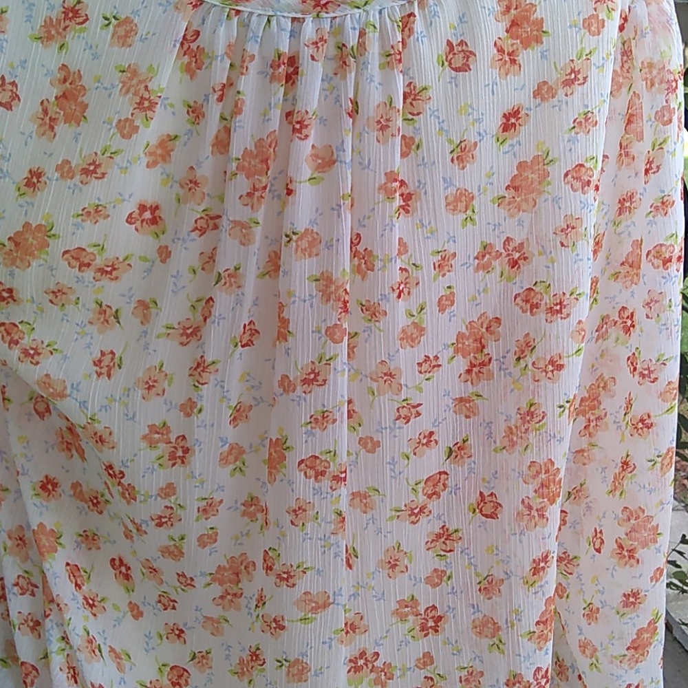 Altar'd State peasant top with lace insets - Picture 2 of 4